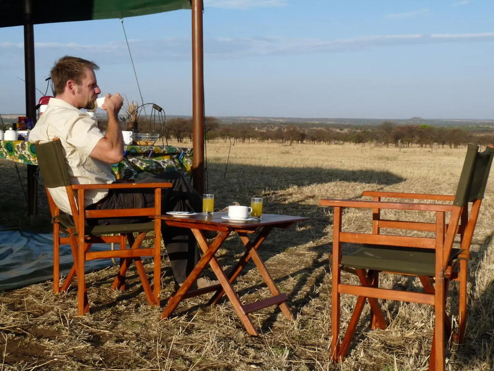 Es bleibt immer Zeit, für eine genussvolle Tasse Kaffee in der Serengeti