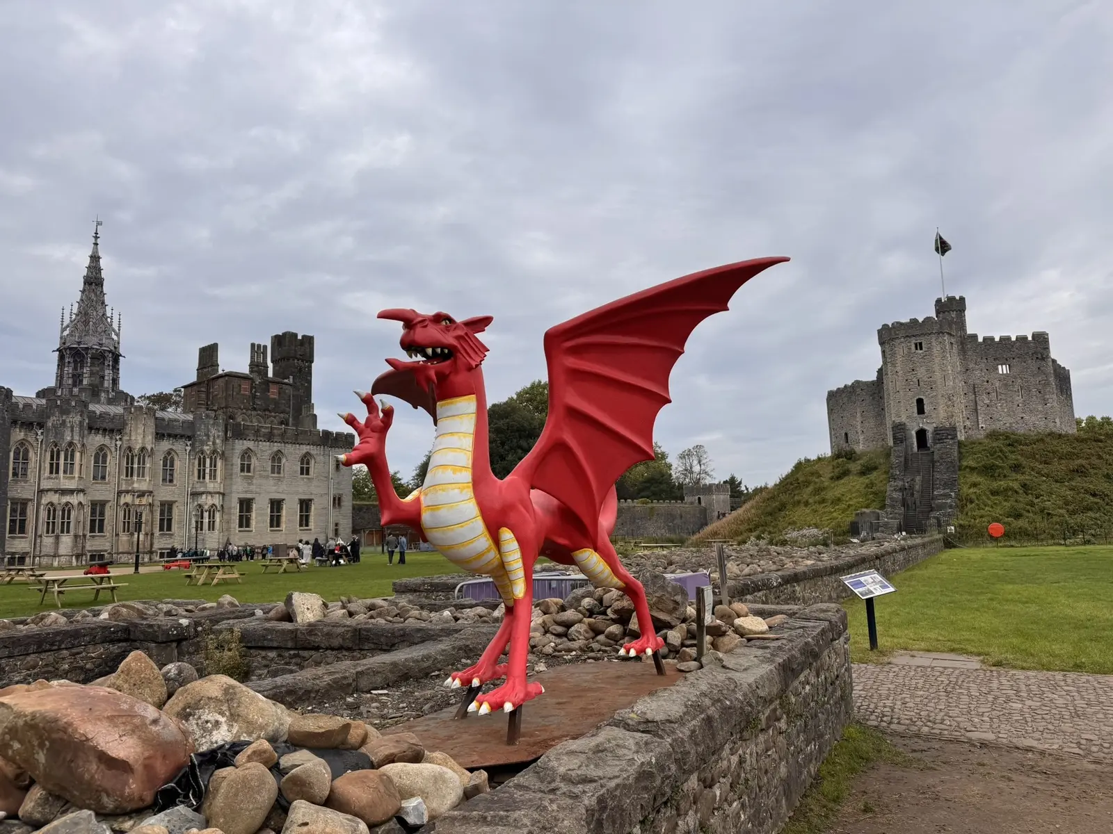 Der Start ist beim Cardiff Castle